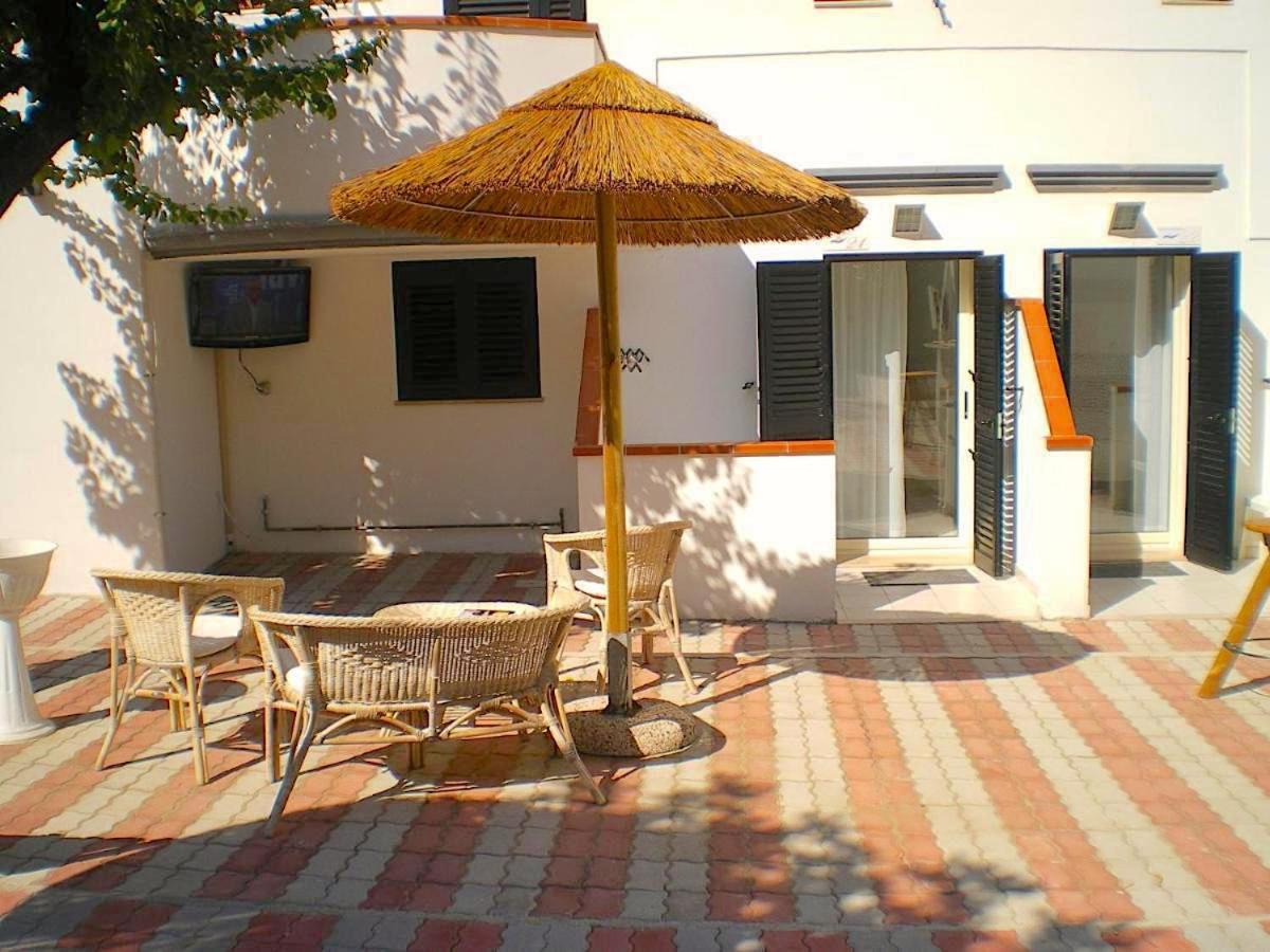 B&B Ala Marina Peschici Exteriör bild
